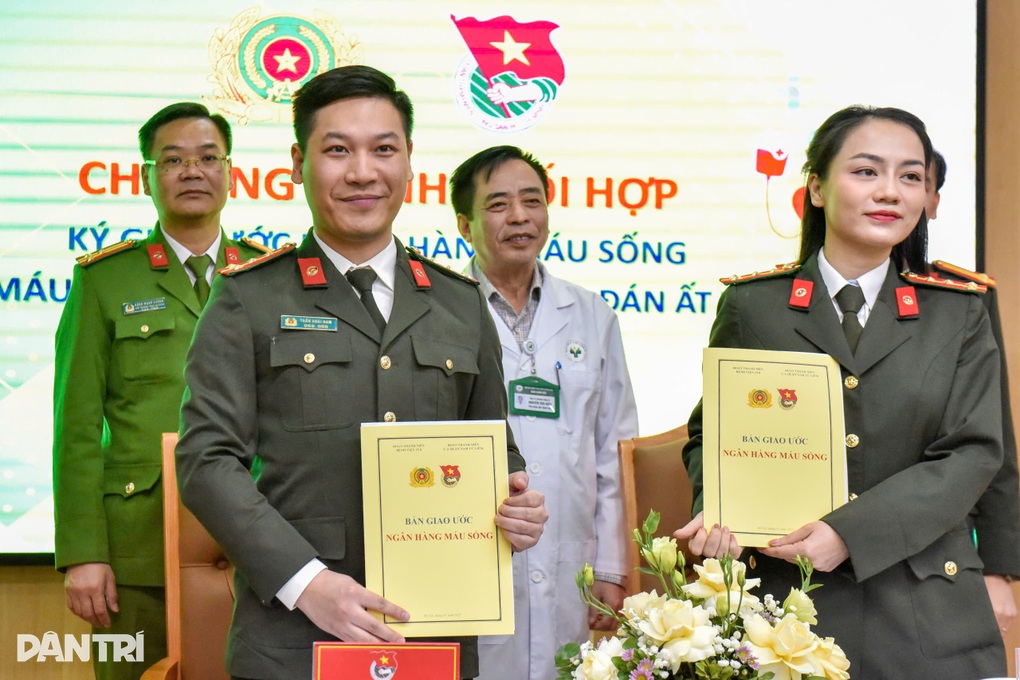 Truyền máu mang ý nghĩa sống còn với nhiều ca cấp cứu - 1 Truyền máu mang ý nghĩa sống còn với nhiều ca cấp cứu - 1