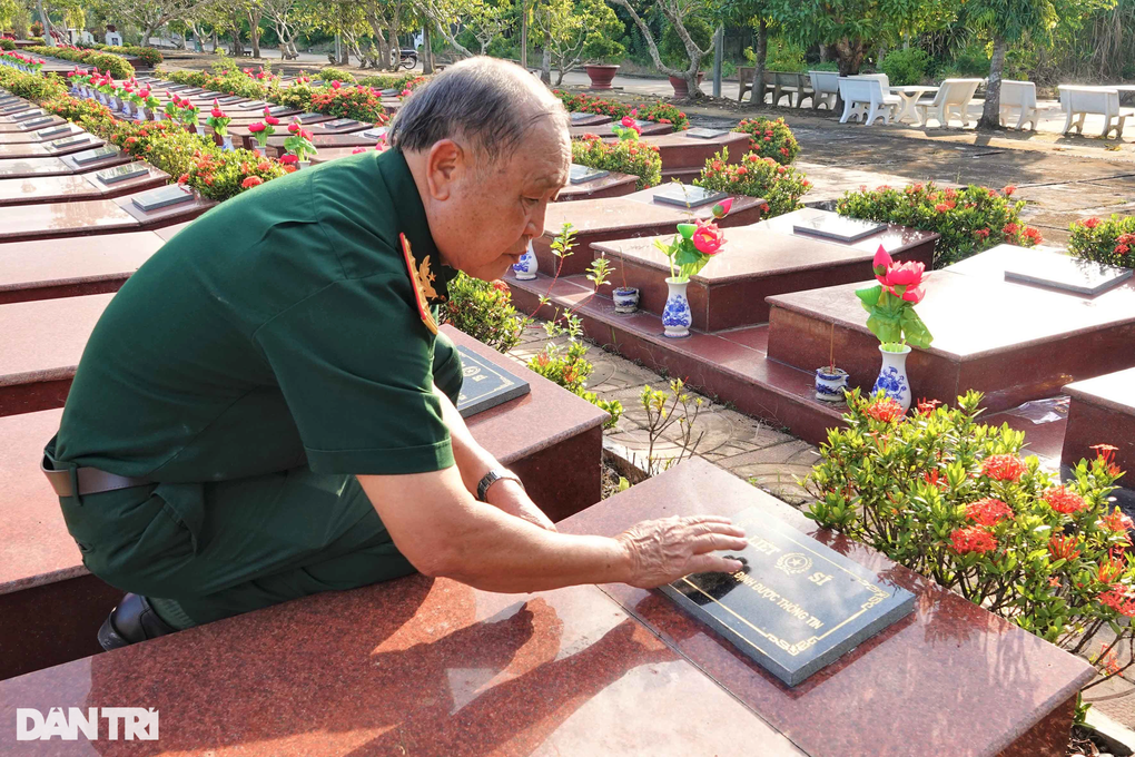 Lời hứa của người lính già cả đời đi tìm hài cốt đồng đội - 10 Lời hứa của người lính già cả đời đi tìm hài cốt đồng đội - 10