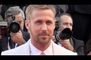 Ryan Gosling lịch lãm trên thảm đỏ