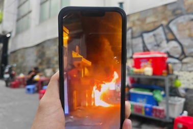 Cháy cửa hàng điện lạnh ở TPHCM, một người tử vong