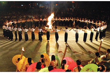 Yên Bái chủ trì xây dựng Hồ sơ Nghệ thuật Xoè thái trình UNESCO