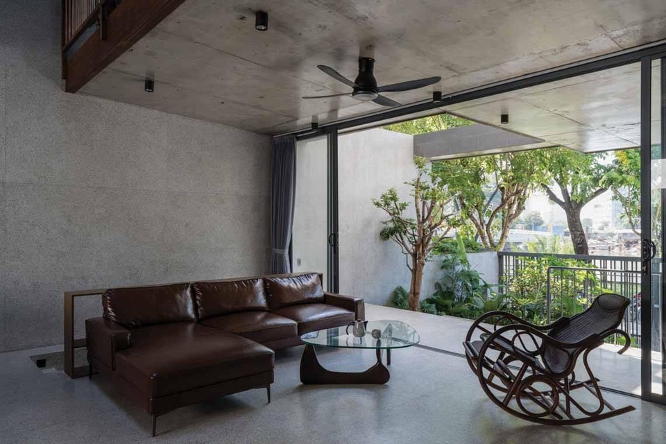 Biệt thự tràn ngập cây xanh, tách mình khỏi khói bụi xô bồ ở Sài Gòn - 4