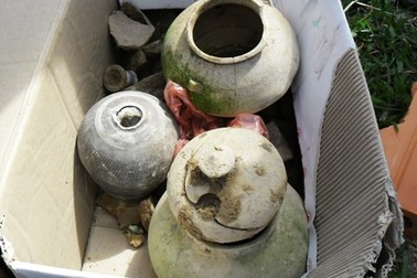 Phát hiện nhiều bình gốm cổ đời Hậu Lê   