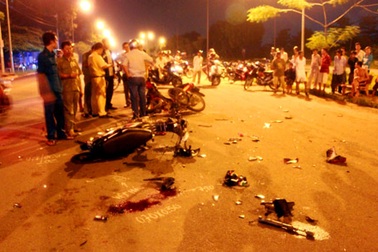 Vừa từ quán nhậu lao ra, bị tông tử vong