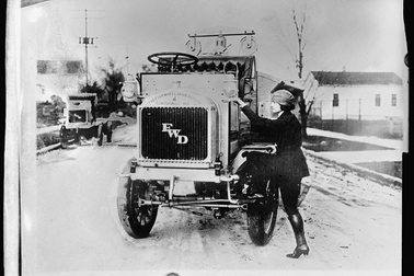 Cùng nhìn lại những “cột mốc đầu tiên” đáng nhớ trong lịch sử nhân loại