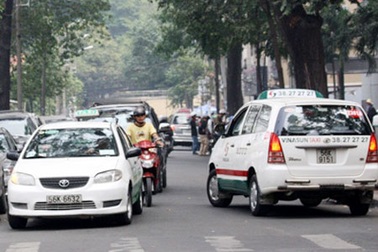 Kiến nghị hoãn phạt xe taxi thiếu thiết bị giám sát hành trình
