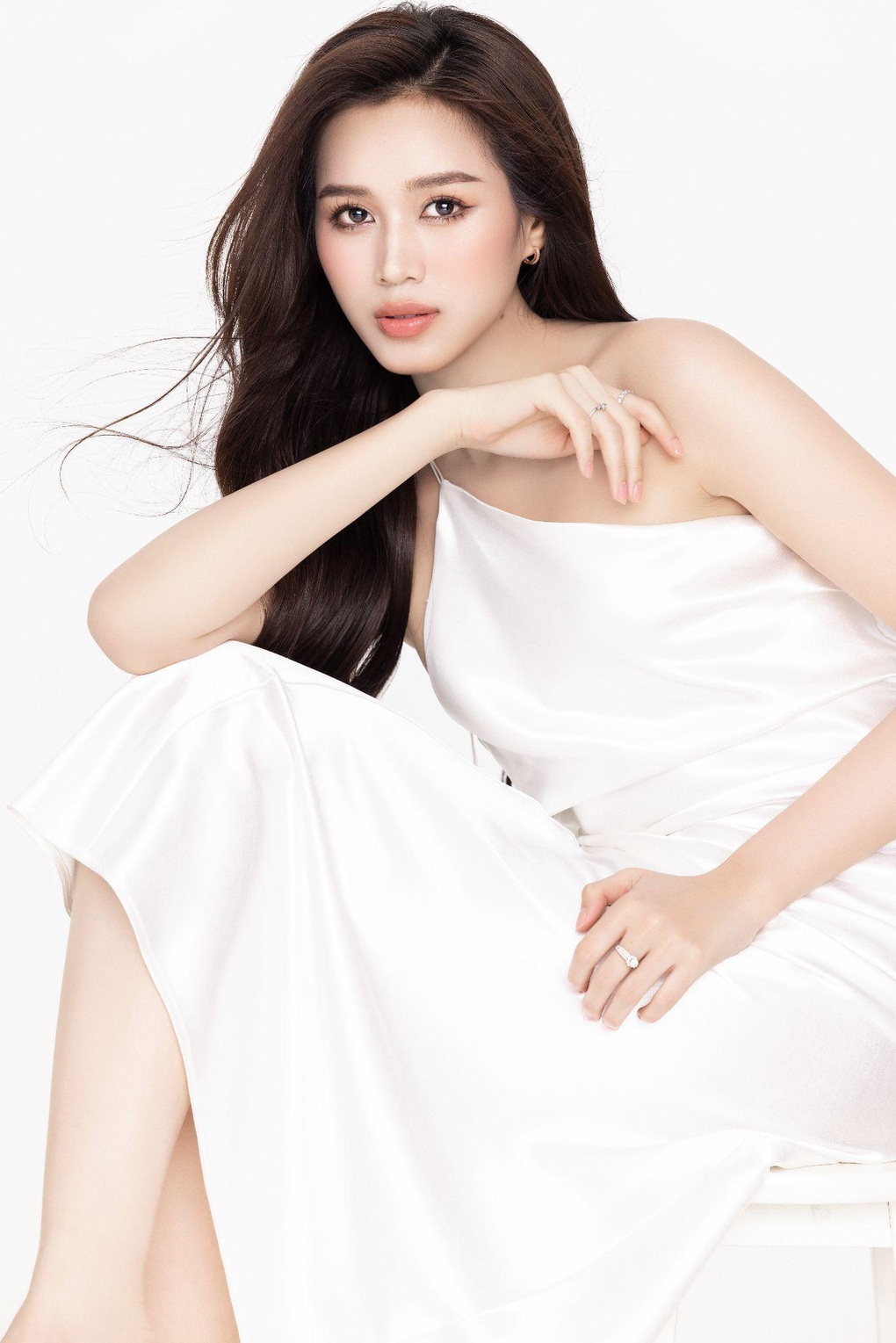 Hoa hậu Đỗ Thị Hà dự định học thạc sĩ, muốn làm đại gia của chính mình - 9 Hoa hậu Đỗ Thị Hà dự định học thạc sĩ, muốn làm đại gia của chính mình - 9