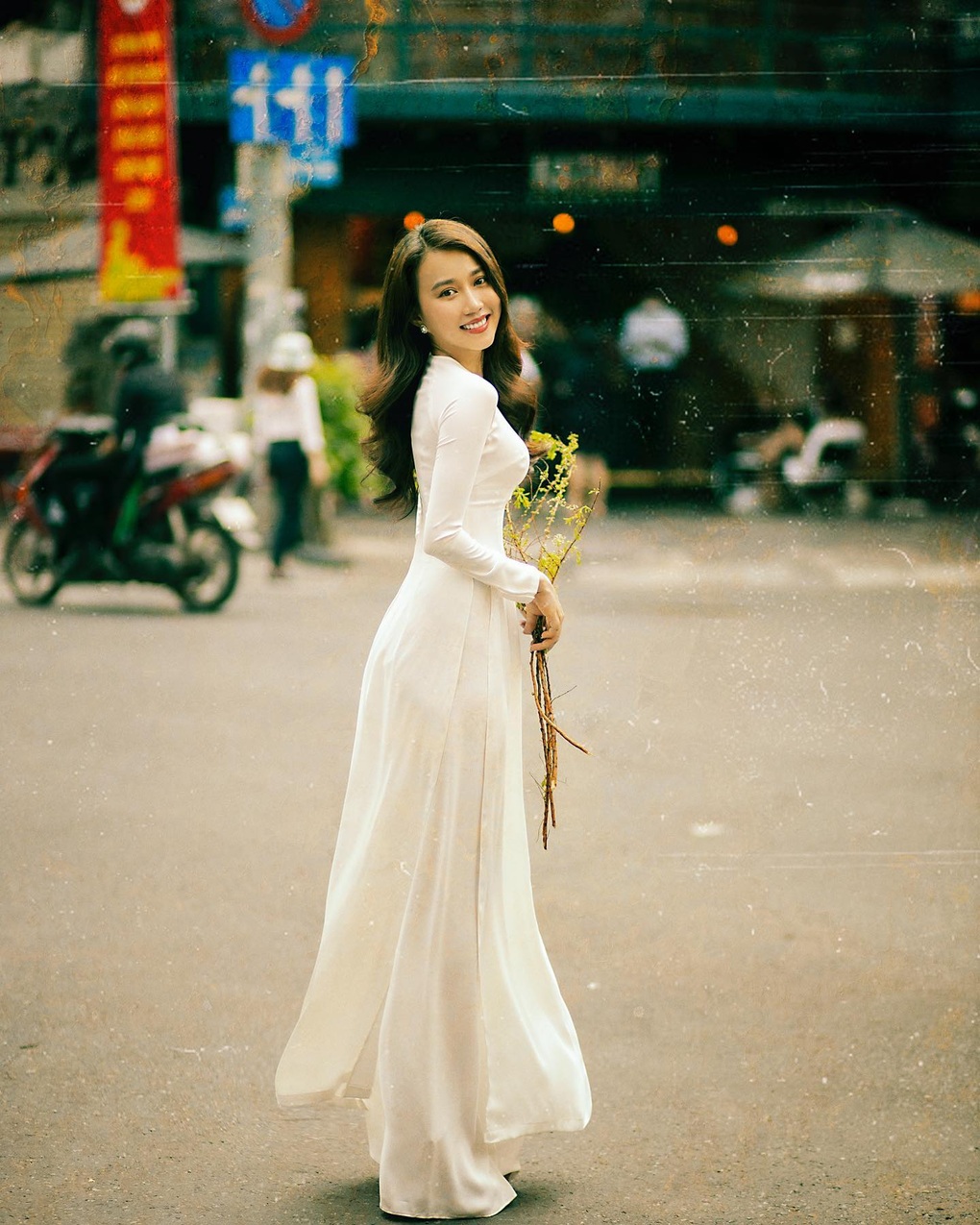 Nàng thơ của Sơn Tùng M-TP sở hữu nhà lầu, xe hơi ở tuổi 28 - 4 Nàng thơ của Sơn Tùng M-TP sở hữu nhà lầu, xe hơi ở tuổi 28 - 4