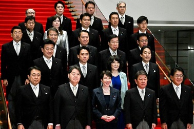 Những gương mặt trong nội các của tân Thủ tướng Nhật Bản