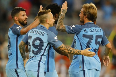 Bốc thăm vòng play-off Champions League: Nụ cười của Pep Guardiola