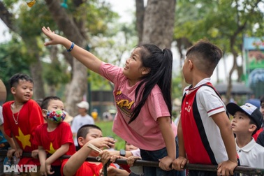 Công viên, bảo tàng ở Hà Nội đông nghịt khách trong kỳ nghỉ lễ