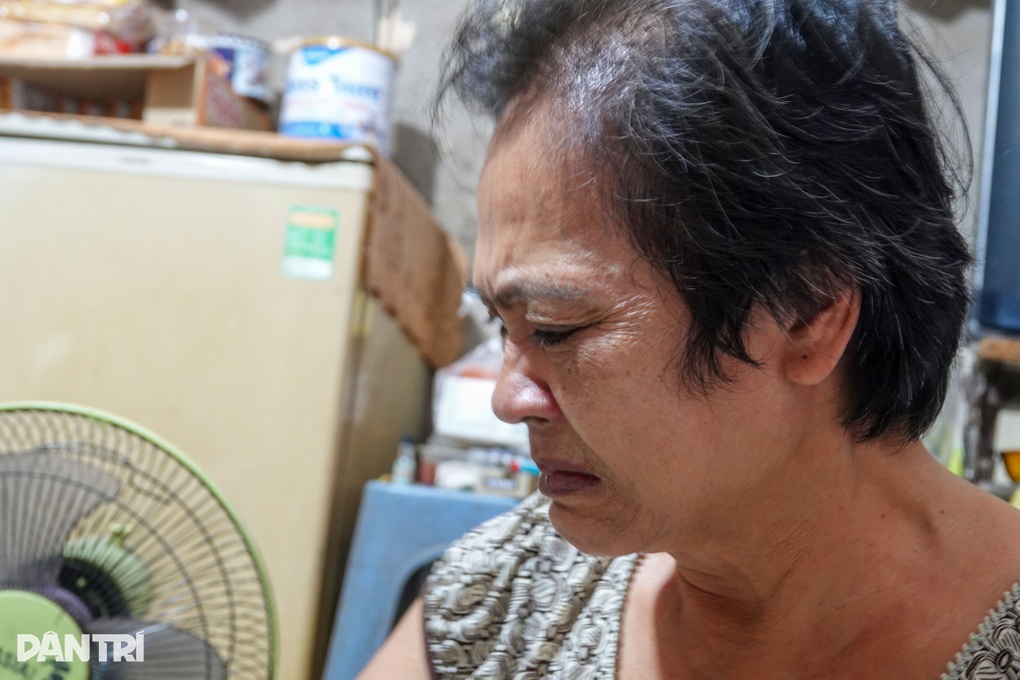 Phòng trọ như lò thiêu, lao động nghèo bật 2 quạt... ngồi thở - 2 Phòng trọ như lò thiêu, lao động nghèo bật 2 quạt... ngồi thở - 2