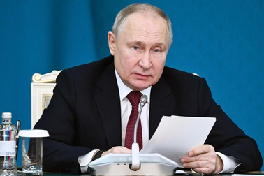 Ông Putin nói Nga sẵn sàng đàm phán, Ukraine tin Mỹ không "phản bội"