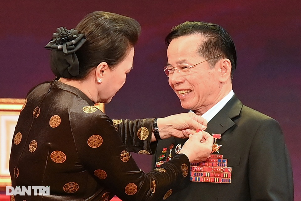 Lễ tuyên dương Những gương sáng thầm lặng vì cộng đồng - 19 Lễ tuyên dương Những gương sáng thầm lặng vì cộng đồng - 19