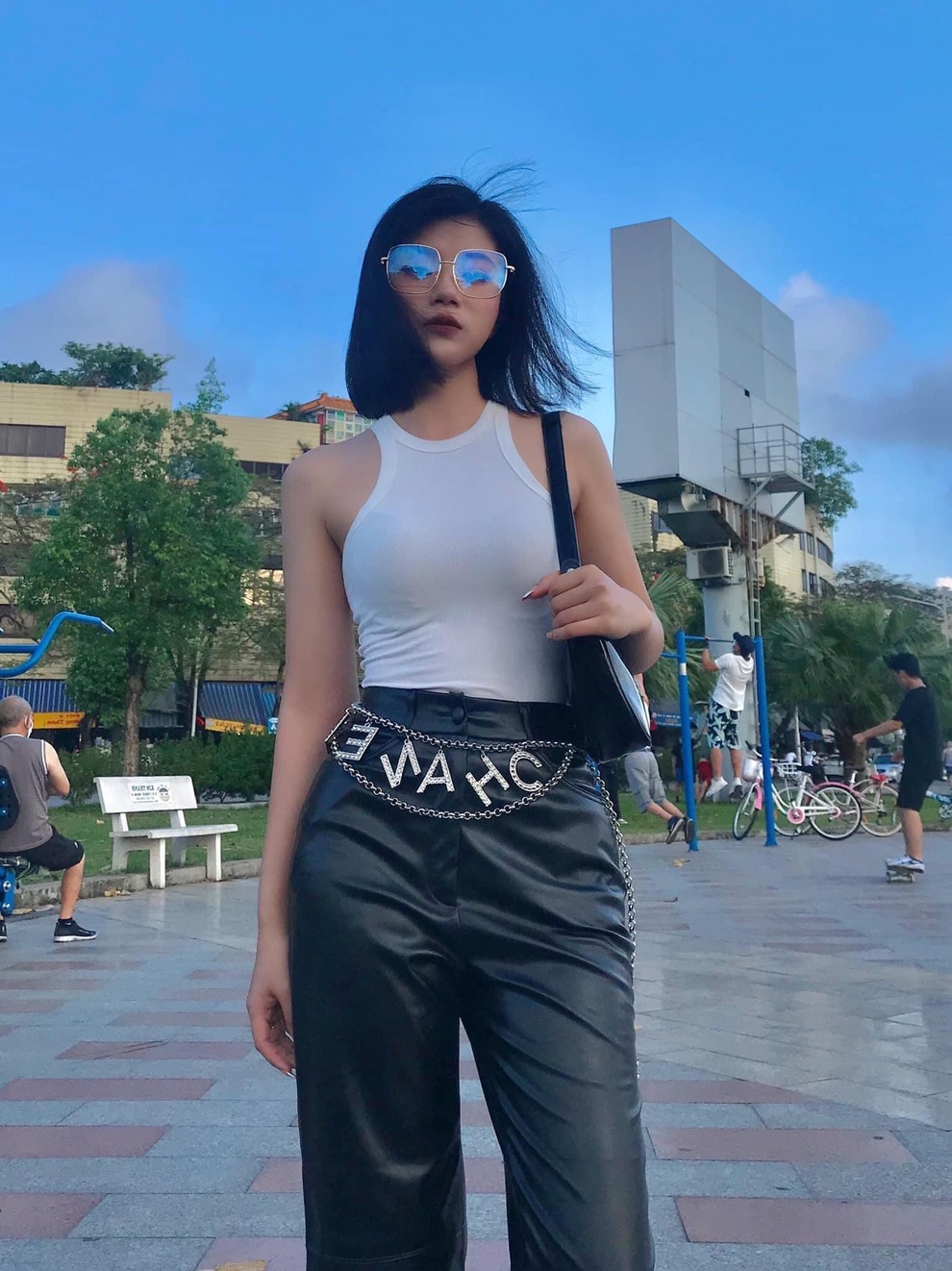 Nữ sinh Hải Phòng học Sư phạm có vóc dáng đẹp chuẩn, đam mê với thời trang - 11 Nữ sinh Hải Phòng học Sư phạm có vóc dáng đẹp chuẩn, đam mê với thời trang - 11