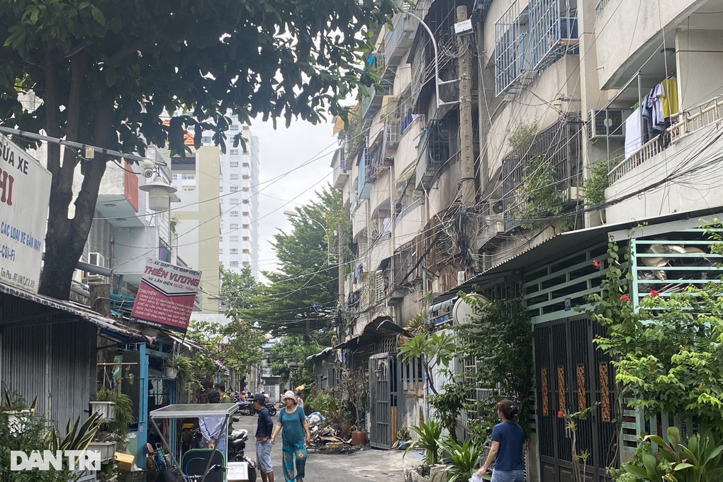 Khẩn trương tháo dỡ “chuồng cọp” ở cư xá Độc Lập sau vụ cháy 8 người chết - 2