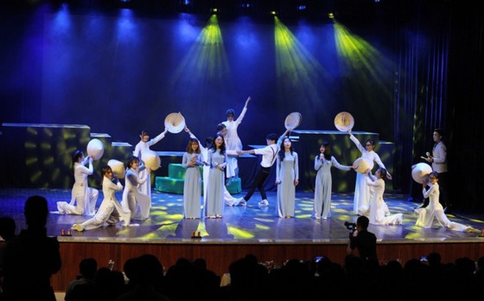 Tiết mục mang lại nhiều cảm xúc trong chương trình biểu diễn nghệ thuật “Mang nắng về bên em”.