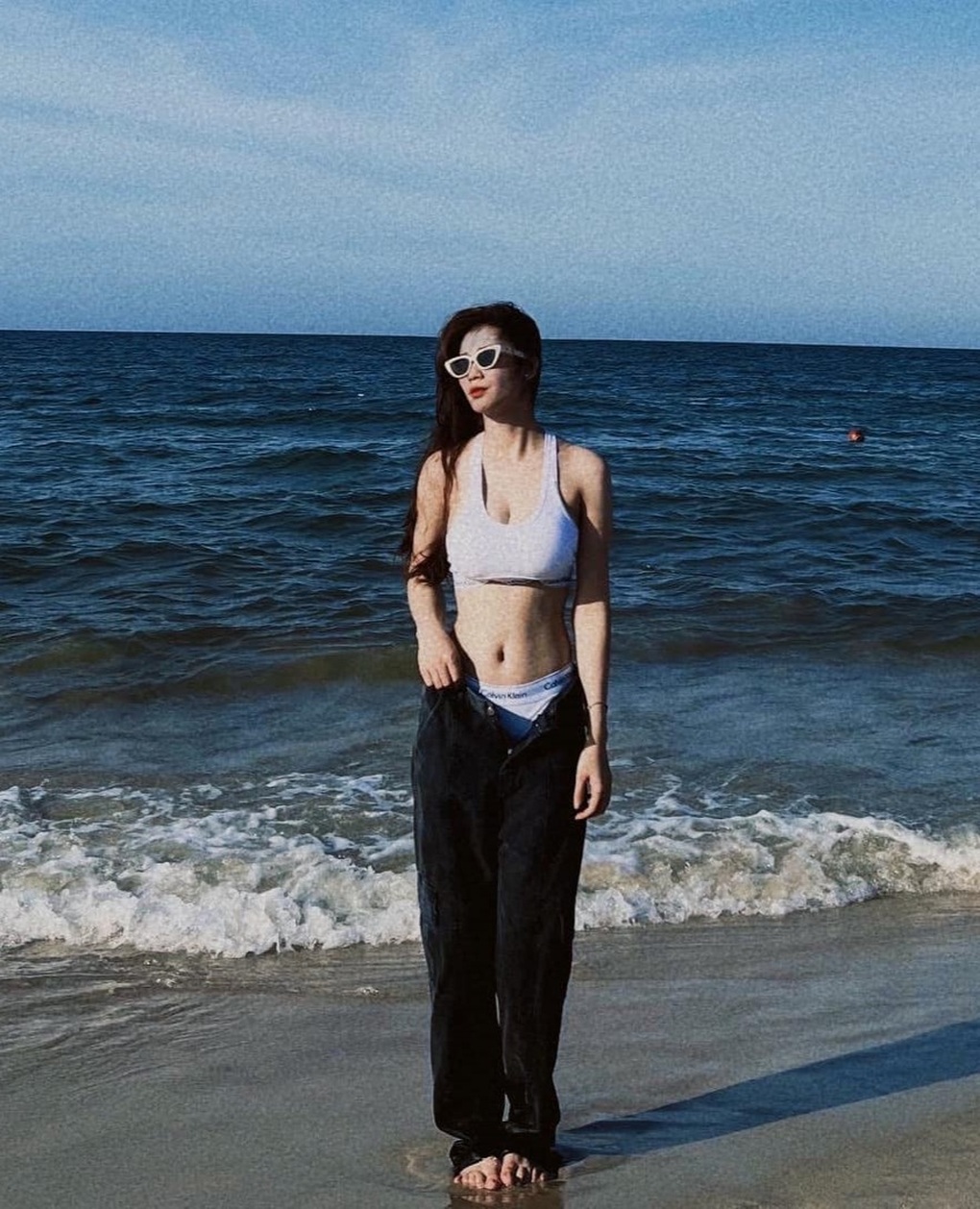 Cựu cầu thủ U19 Việt Nam diện bikini khoe vóc dáng gợi cảm - 1 Cựu cầu thủ U19 Việt Nam diện bikini khoe vóc dáng gợi cảm - 1