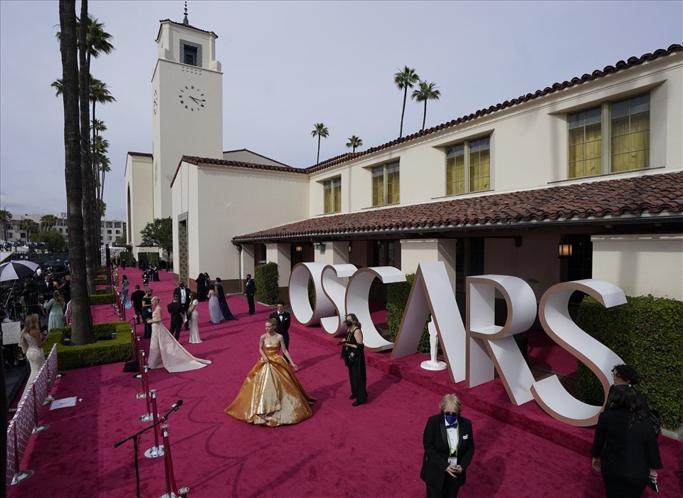 Fan thất vọng vì Oscar 2021 lãng quên tài tử Báo Đen - 6 Fan thất vọng vì Oscar 2021 lãng quên tài tử Báo Đen - 6