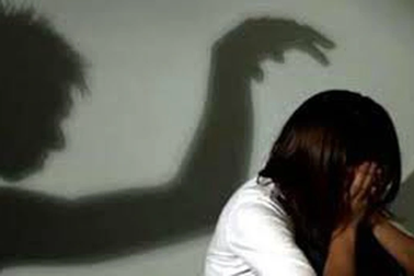 Người cha lĩnh án 17 năm tù vì hiếp dâm con gái ruột