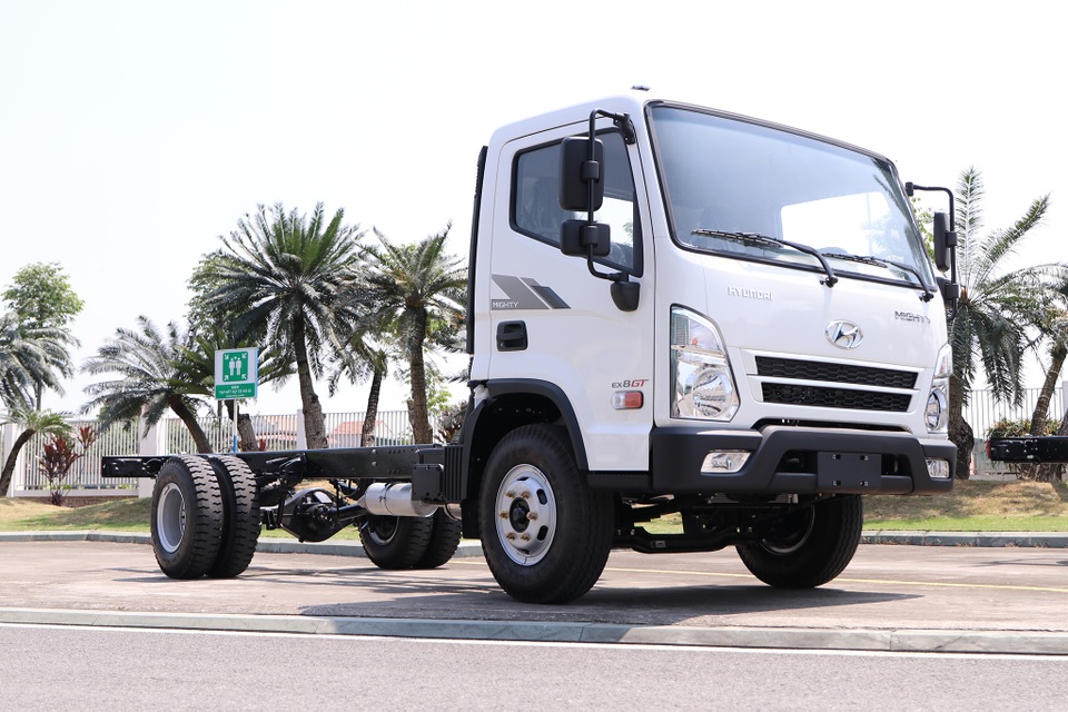 Hyundai Mighty EX8 GT chính thức ra mắt tại Việt Nam - 2 Hyundai Mighty EX8 GT chính thức ra mắt tại Việt Nam - 2