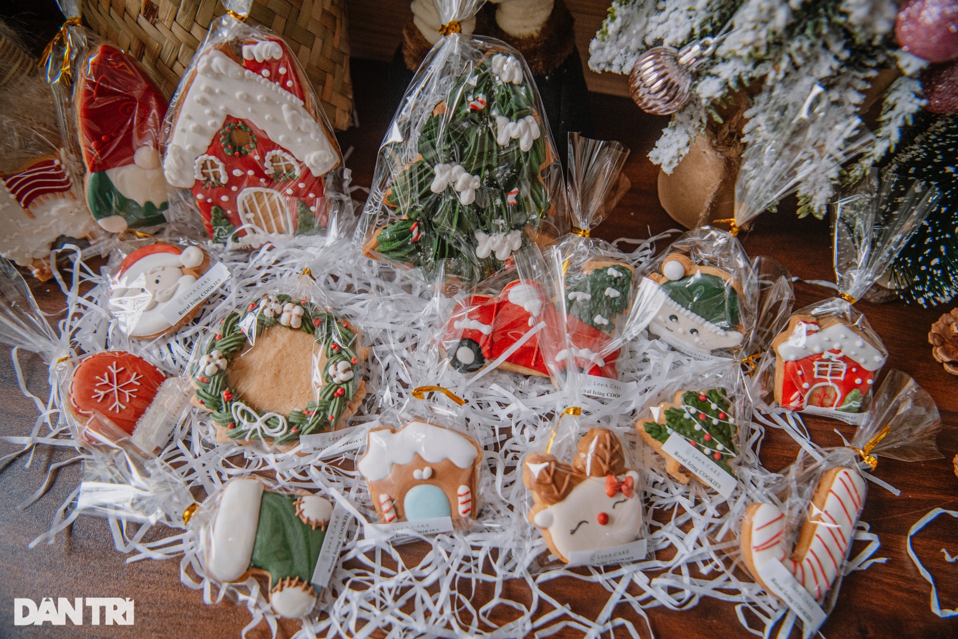 Thiếu nữ 9x làm bánh Giáng sinh, doanh thu tiền tỷ mỗi mùa Noel - 10 Thiếu nữ 9x làm bánh Giáng sinh, doanh thu tiền tỷ mỗi mùa Noel - 10