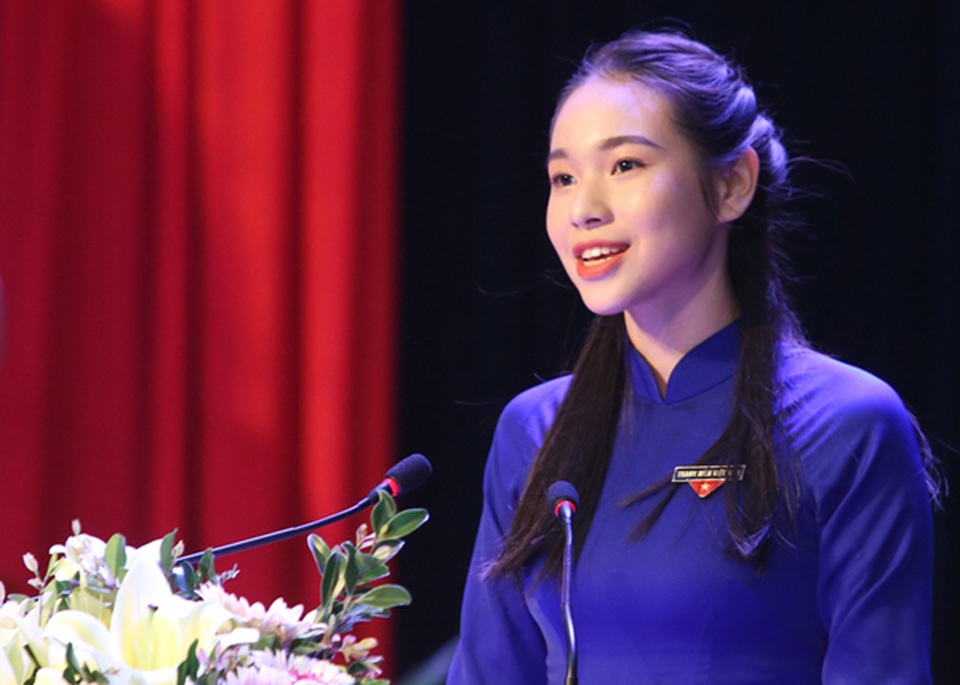 Kỷ niệm 90 năm thành lập Đảng: Người lớn nêu gương, tuổi trẻ quyết viết tiếp trang sử hào hùng - 4 Kỷ niệm 90 năm thành lập Đảng: Người lớn nêu gương, tuổi trẻ quyết viết tiếp trang sử hào hùng - 4