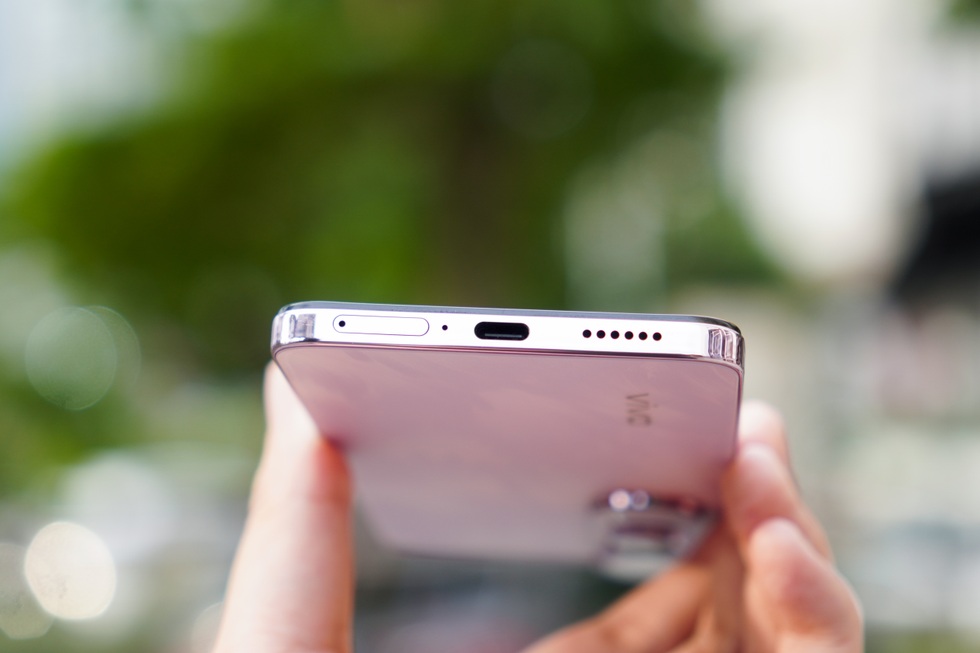Đánh giá Vivo V50 Lite 5G: Pin khoẻ, hiệu suất trung bình - 4 Đánh giá Vivo V50 Lite 5G: Pin khoẻ, hiệu suất trung bình - 4