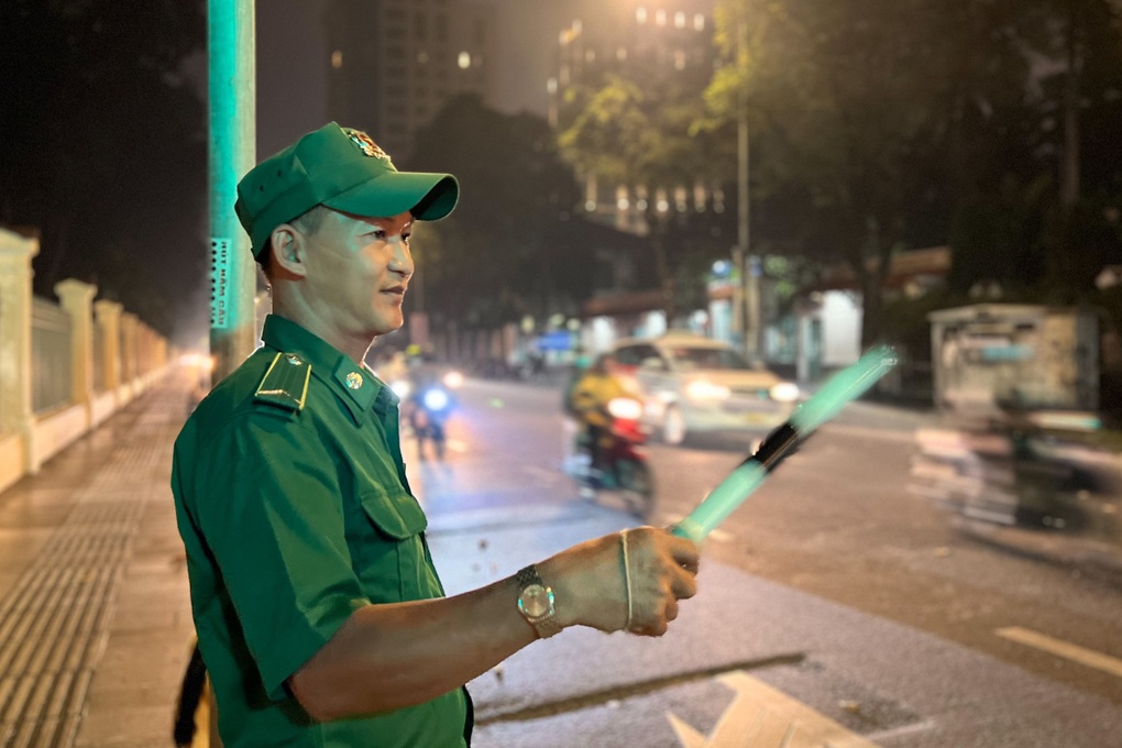 Giao thừa của những người không có Tết - 5 Giao thừa của những người không có Tết - 5