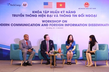 Tập huấn kỹ năng truyền thông hiện đại và thông tin đối ngoại