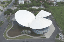 Nhà hát "3 nón lá" kỷ lục Việt Nam là điểm du lịch tiêu biểu