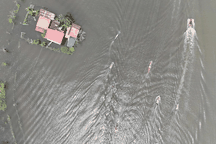 Bão Bualoi sắp đổ bộ, Philippines nguy cơ đối mặt sóng dâng cao 3m