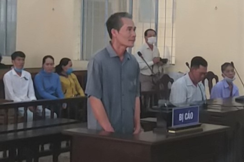 Người đàn ông nhận cái kết đắng sau khi chở 38 người nhập cảnh trái phép - 1 Người đàn ông nhận cái kết đắng sau khi chở 38 người nhập cảnh trái phép - 1