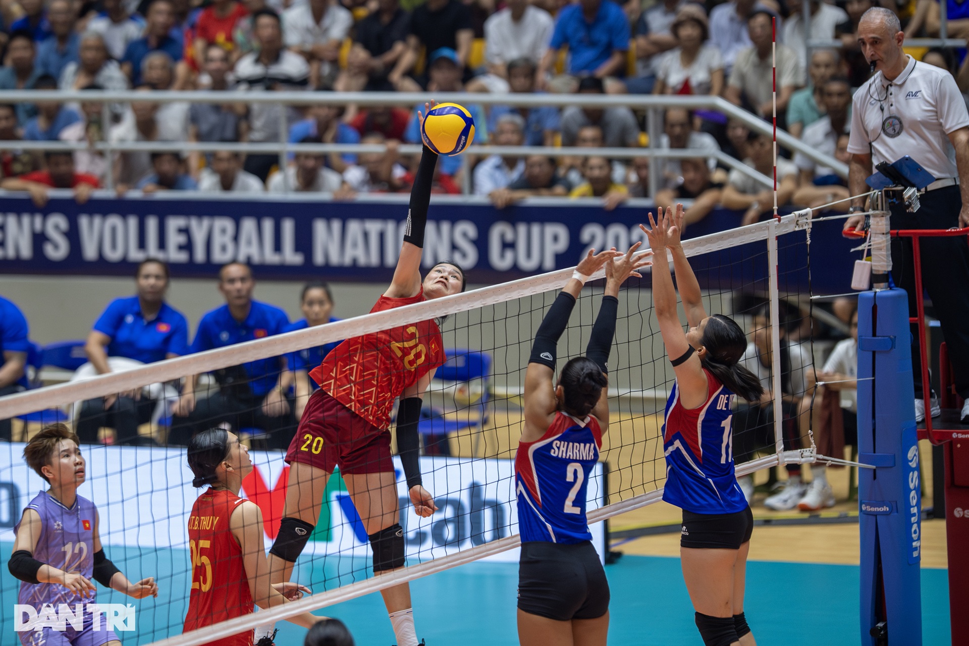 Thắng dễ Philippines, bóng chuyền nữ Việt Nam vô địch giải AVC Nations Cup - 11 Thắng dễ Philippines, bóng chuyền nữ Việt Nam vô địch giải AVC Nations Cup - 11