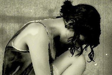 Người yêu cũ dọa tung hình khỏa thân