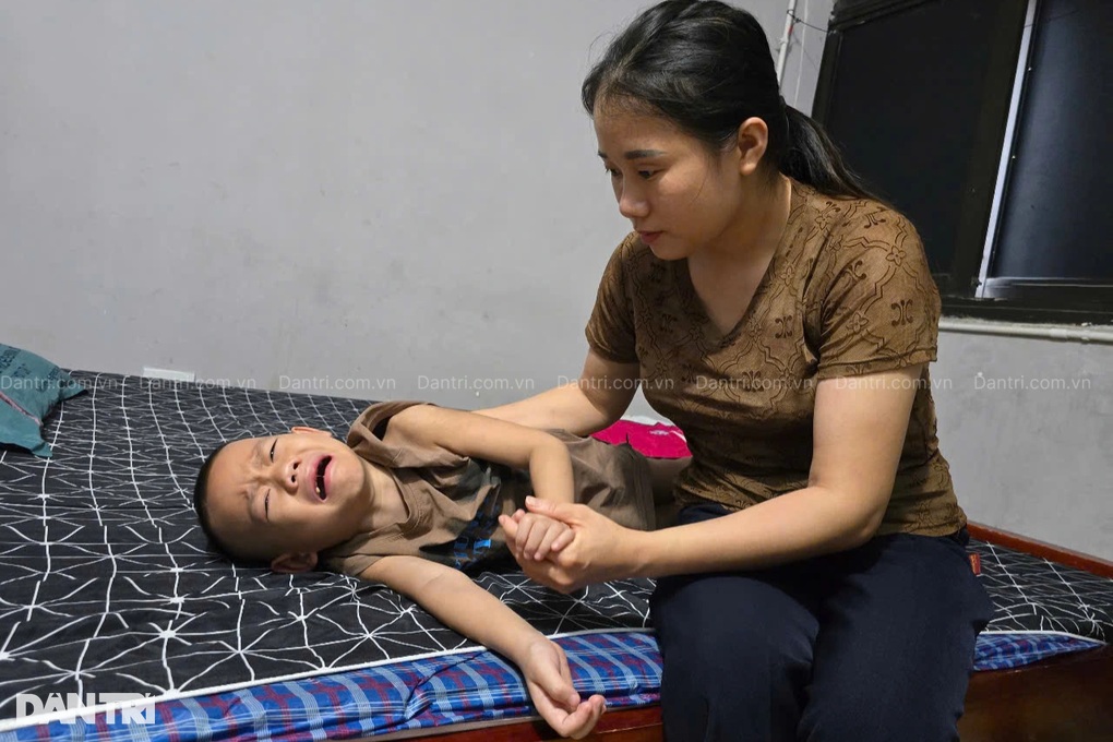 Ám ảnh tiếng khóc ngằn ngặt của bé trai 5 tuổi sống bằng máu người khác - 5 Ám ảnh tiếng khóc ngằn ngặt của bé trai 5 tuổi sống bằng máu người khác - 5
