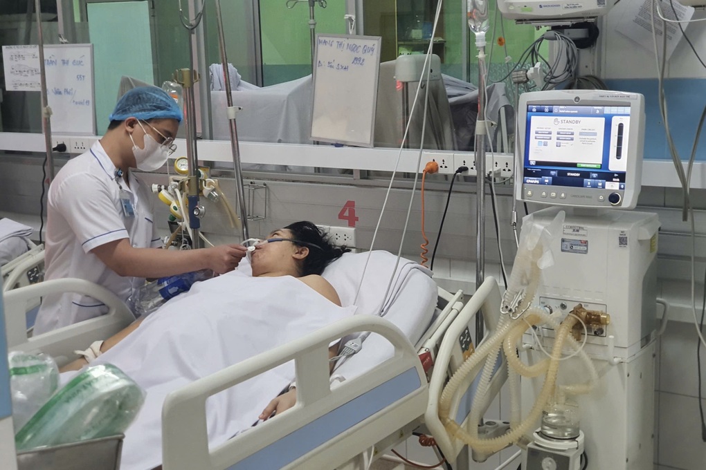 Ghi nhận 10 ca tử vong, TPHCM lập mạng lưới hỗ trợ điều trị sốt xuất huyết - 2 Ghi nhận 10 ca tử vong, TPHCM lập mạng lưới hỗ trợ điều trị sốt xuất huyết - 2