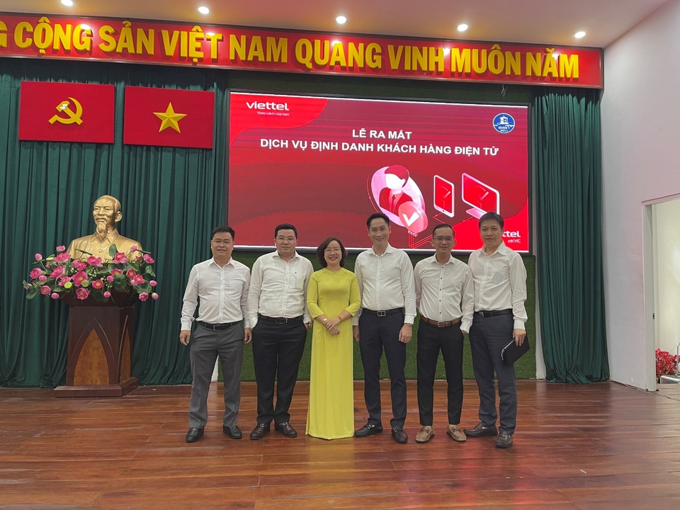 Công nghệ Viettel eKYC được ứng dụng vào Dịch vụ định danh công dân điện tử tại Quận 1, TP. HCM - 1 Công nghệ Viettel eKYC được ứng dụng vào Dịch vụ định danh công dân điện tử tại Quận 1, TP. HCM - 1