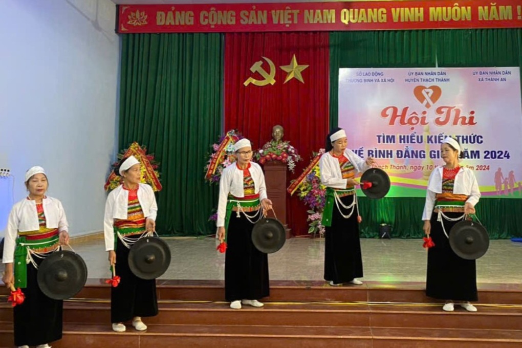Sân khấu hóa hội thi vì bình đẳng giới, phòng chống bạo lực trên cơ sở giới - 1 Sân khấu hóa hội thi vì bình đẳng giới, phòng chống bạo lực trên cơ sở giới - 1