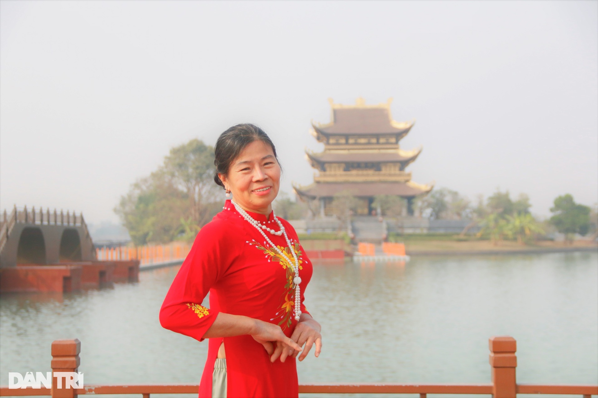 Chiêm ngắm ngôi chùa dát vàng óng ánh nổi giữa lòng hồ ở thành phố di sản - 4 Chiêm ngắm ngôi chùa dát vàng óng ánh nổi giữa lòng hồ ở thành phố di sản - 4