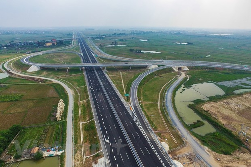 Giảm phí dịch vụ cao tốc hiện đại nhất Việt Nam từ ngày mai - 1 Giảm phí dịch vụ cao tốc hiện đại nhất Việt Nam từ ngày mai - 1