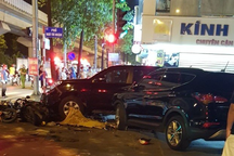 4 ô tô va chạm hàng loạt xe máy, một người chết nhiều người bị thương