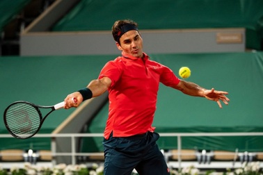 Federer đi tiếp sau những loạt tie-break căng thẳng