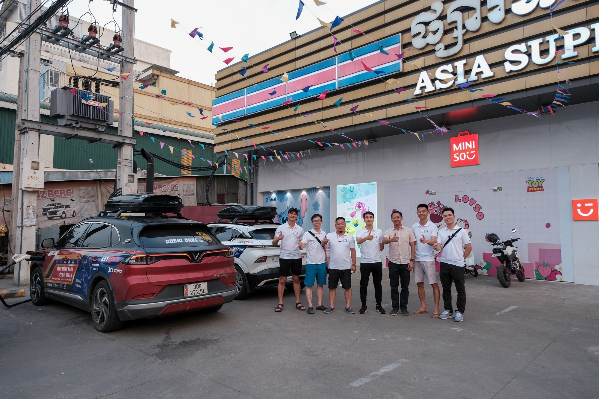 Hành trình phượt 6 nước bằng ô tô điện VinFast và những chuyện chưa kể - 1 Hành trình phượt 6 nước bằng ô tô điện VinFast và những chuyện chưa kể - 1
