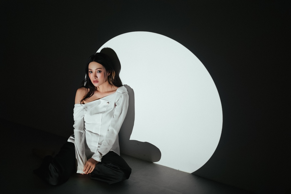 Yaya Trương Nhi gây ấn tượng trong phim Hoa Sơn Trà - 5 Yaya Trương Nhi gây ấn tượng trong phim Hoa Sơn Trà - 5