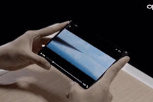 Oppo "khoe" smartphone màn hình cuộn và công nghệ sạc pin qua không khí