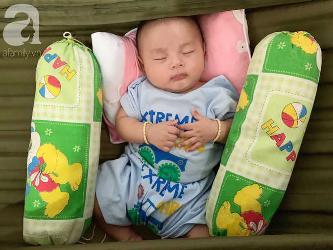 Trà Vinh: Bé trai kháu khỉnh, nặng 6kg bị bỏ rơi trước cổng chùa, cần sữa tã và chờ mẹ đến đón về - Ảnh 3. Trà Vinh: Bé trai kháu khỉnh, nặng 6kg bị bỏ rơi trước cổng chùa, cần sữa tã và chờ mẹ đến đón về - Ảnh 3.