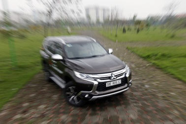 Mitsubishi Pajero Sport - Sự thay đổi toàn diện