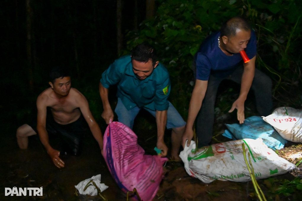 Đê ở Hà Nội, Thái Nguyên và Bắc Ninh nguy cơ tiếp tục sạt trượt - 1 Đê ở Hà Nội, Thái Nguyên và Bắc Ninh nguy cơ tiếp tục sạt trượt - 1