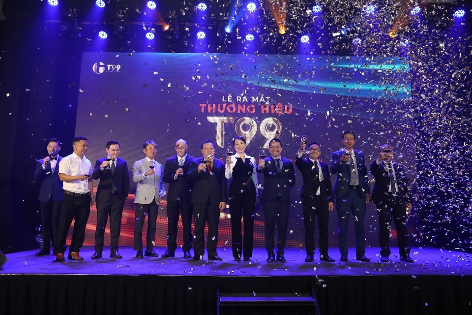 Hoa hậu Ngọc Hân đầu tư 20 tỷ đồng vào Tập đoàn T99 - 2 Hoa hậu Ngọc Hân đầu tư 20 tỷ đồng vào Tập đoàn T99 - 2